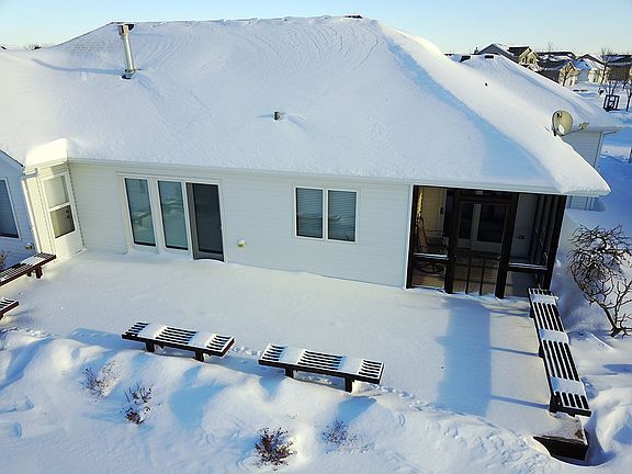 5th image of 425 43rd Ave S