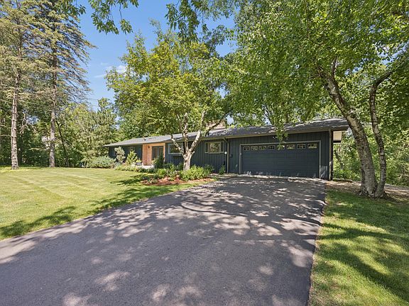 4th image of 443 Salem Pl