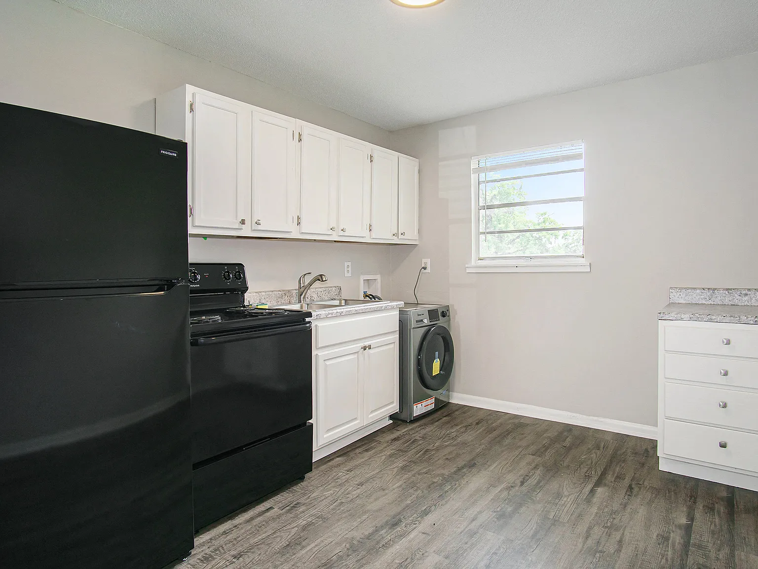 Uptown Villas — Photo 4