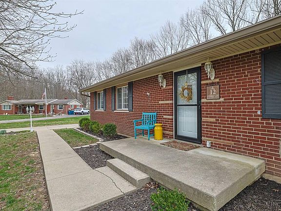 3rd image of 12 Gumbert Dr