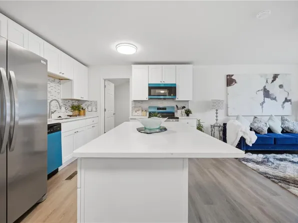 2521 Lynnriver Dr, Virginia Beach, VA 23452