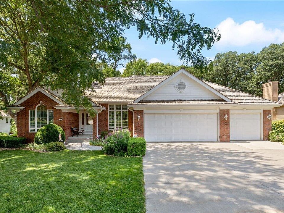 1st image of 124 Norwood Dr