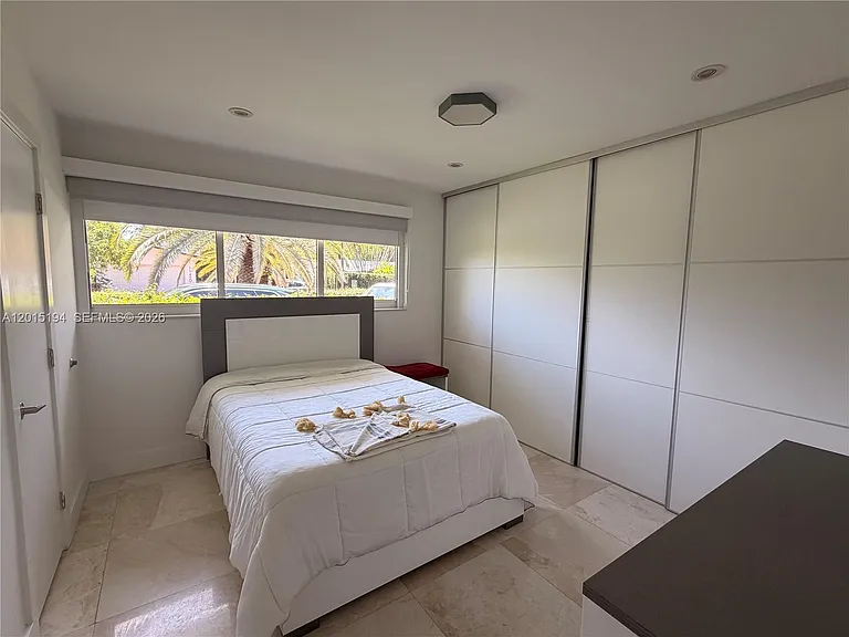 11445 N Bayshore Dr — Photo 11
