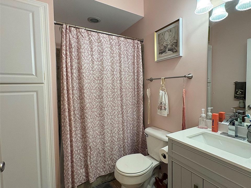421 Brown St, photo 20