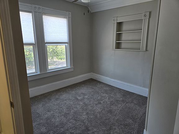 3rd image of 225 W Miller St #1