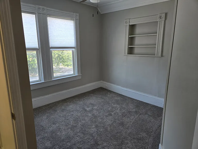 225 W Miller St #1 — Photo 3