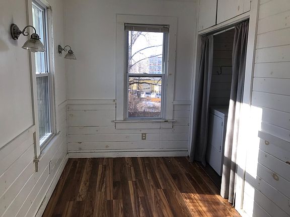 4th image of 1112 West Ave