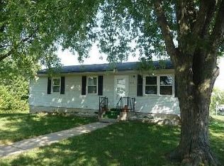 2215 Ridge Rd, Jefferson City, MO 65109