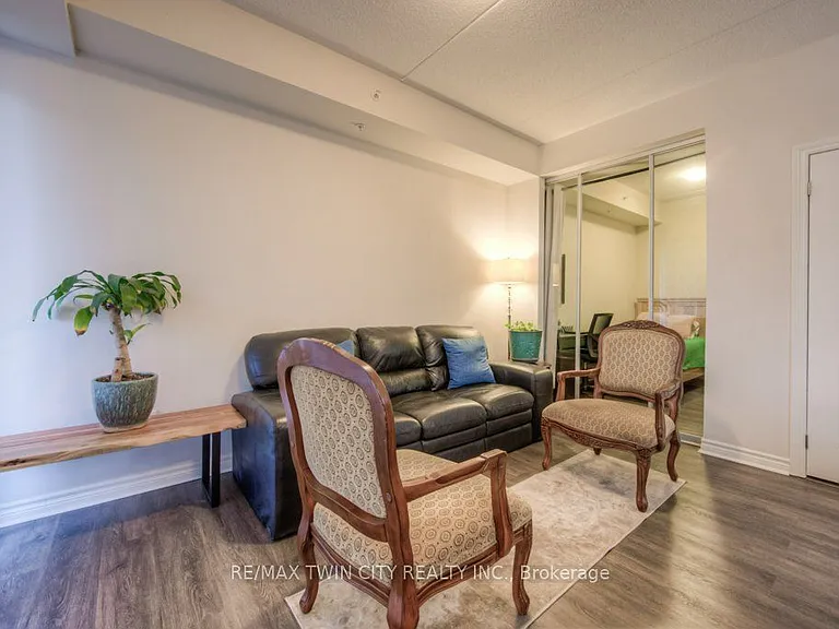 1280 Gordon St #305 — Photo 14