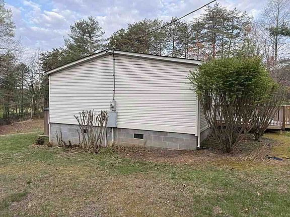 2nd image of 759 Briar Ridge Rd