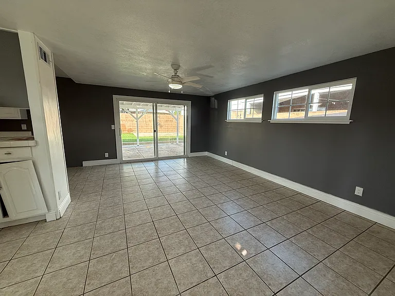 13833 Fairgrove Ave — Photo 8