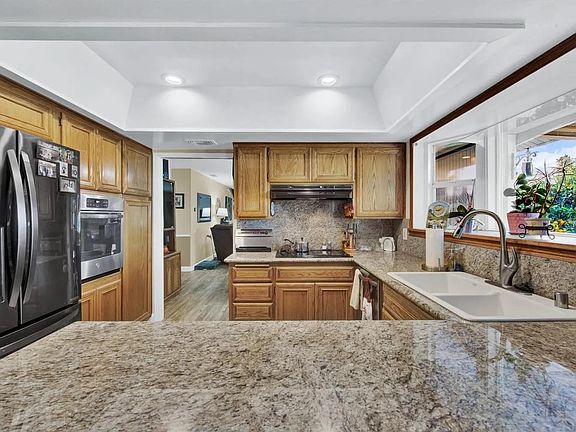 2nd image of 106 Lassen Cir