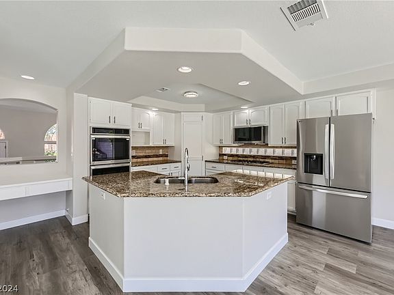 3rd image of 3717 Dorrington Dr