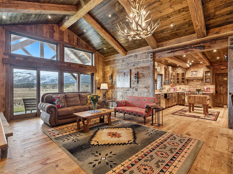 1st image of 250 Crested Butte Way