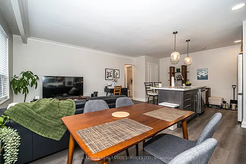 2637 Keele St Photo 1