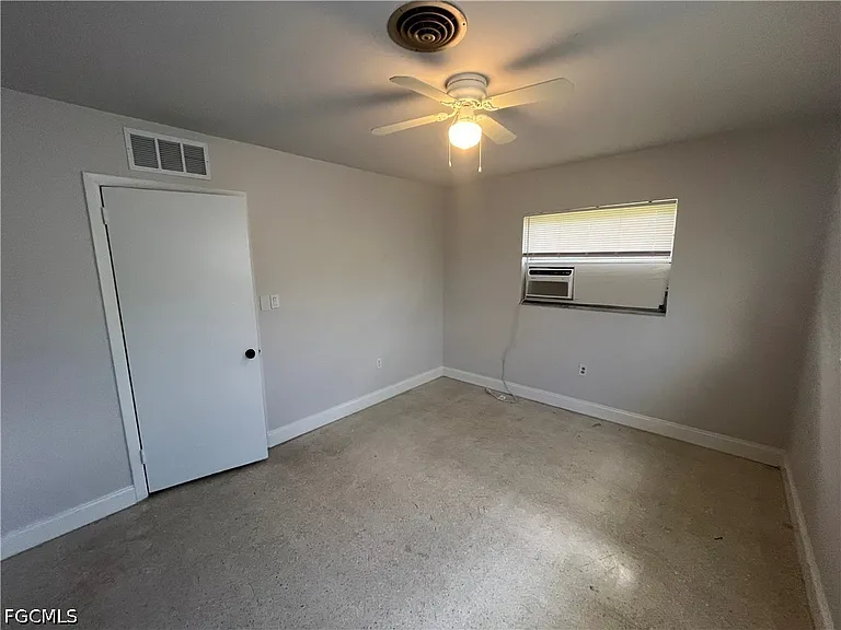 2031 Maravilla Cir — Photo 12