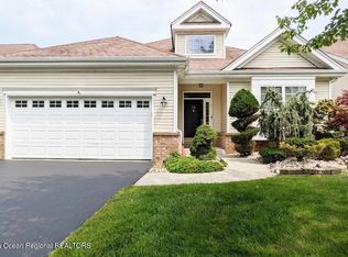 114 Crescent Way #114, Monroe Township, NJ 08831