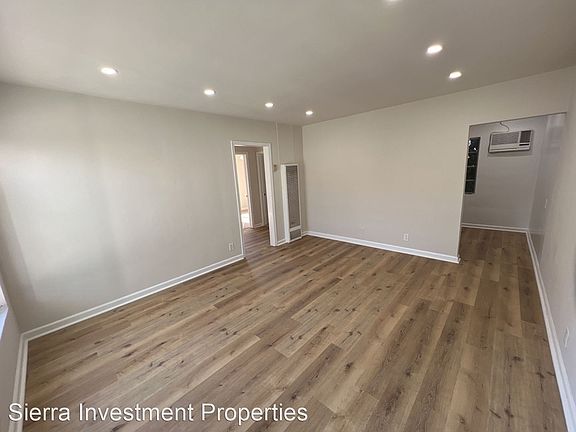 4th image of 269 W Elm Ave Unit D