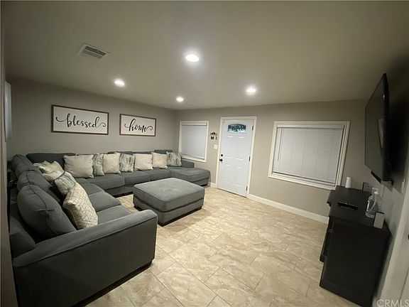 5th image of 762 W Avenue L