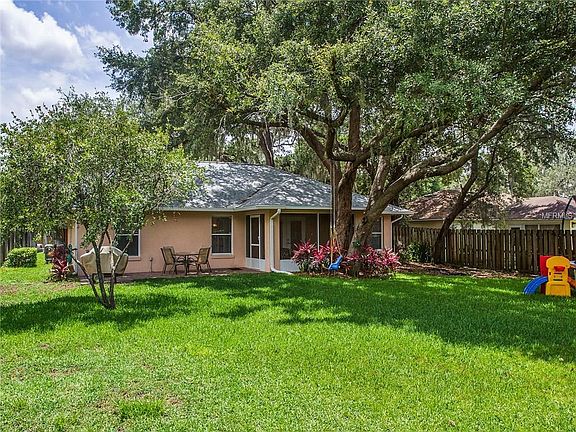 4th image of 11711 Lake Susan Ct