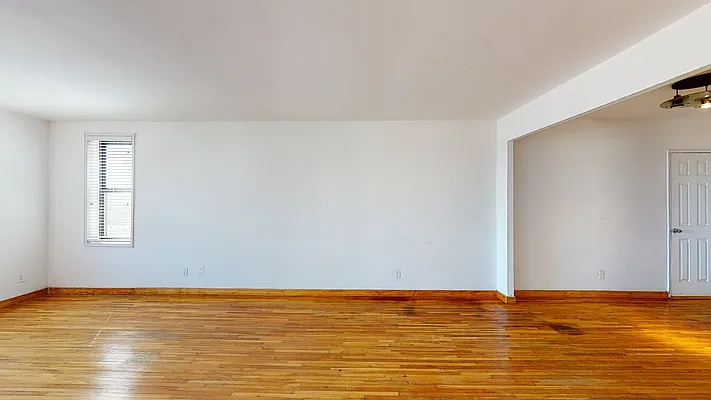 Sold by Diamond Real, Inc. | media 10