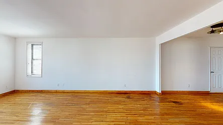 Sold by Diamond Real, Inc.