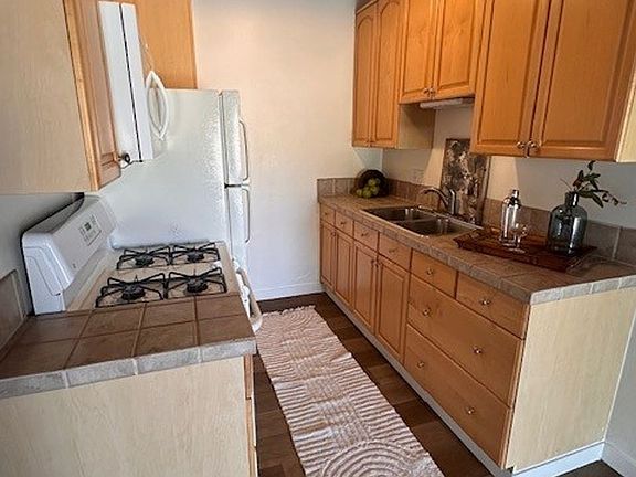2nd image of 5025 Cape May Ave APT 7
