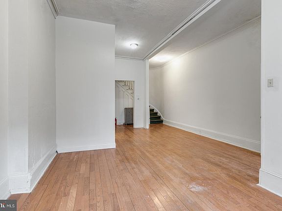 5th image of 415 S 40th St