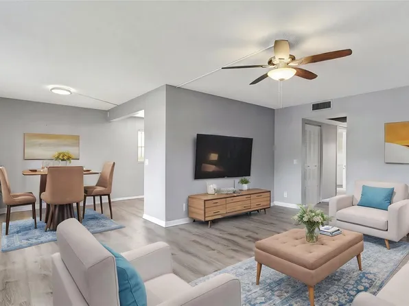 300 SW 134th Way #101E, Pembroke Pines, FL 33027