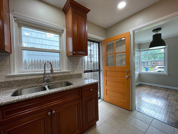 4th image of 4719 Kingsley Dr