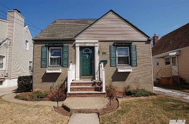 1st image of 524 N 1st St
