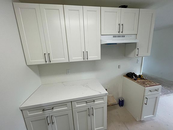 3rd image of 743 Wren Ct