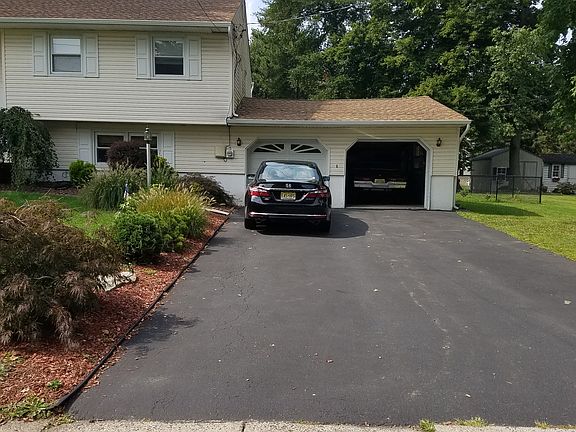2nd image of 21 Kennedy Dr