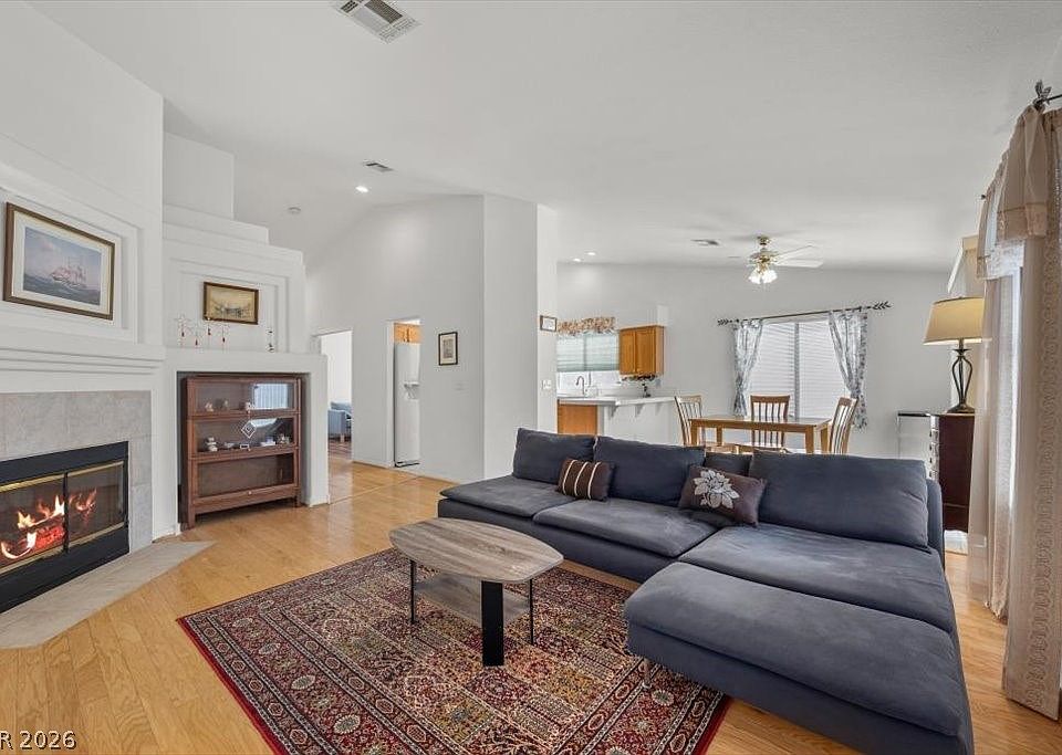1st image of 3743 Tohono Canyon St