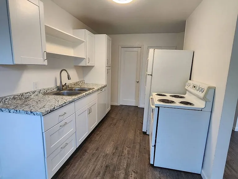 1483 NW Fairmount St — Photo 3
