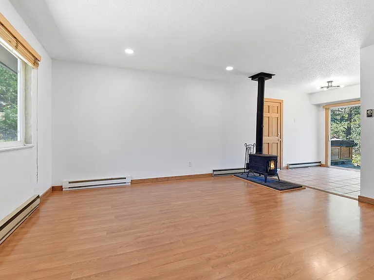 2130 Flat Iron Dr — Photo 4