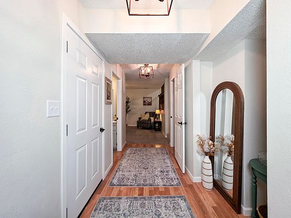 4th image of 1102 Charolais Dr