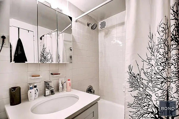 Rented by Bond New York | media 16