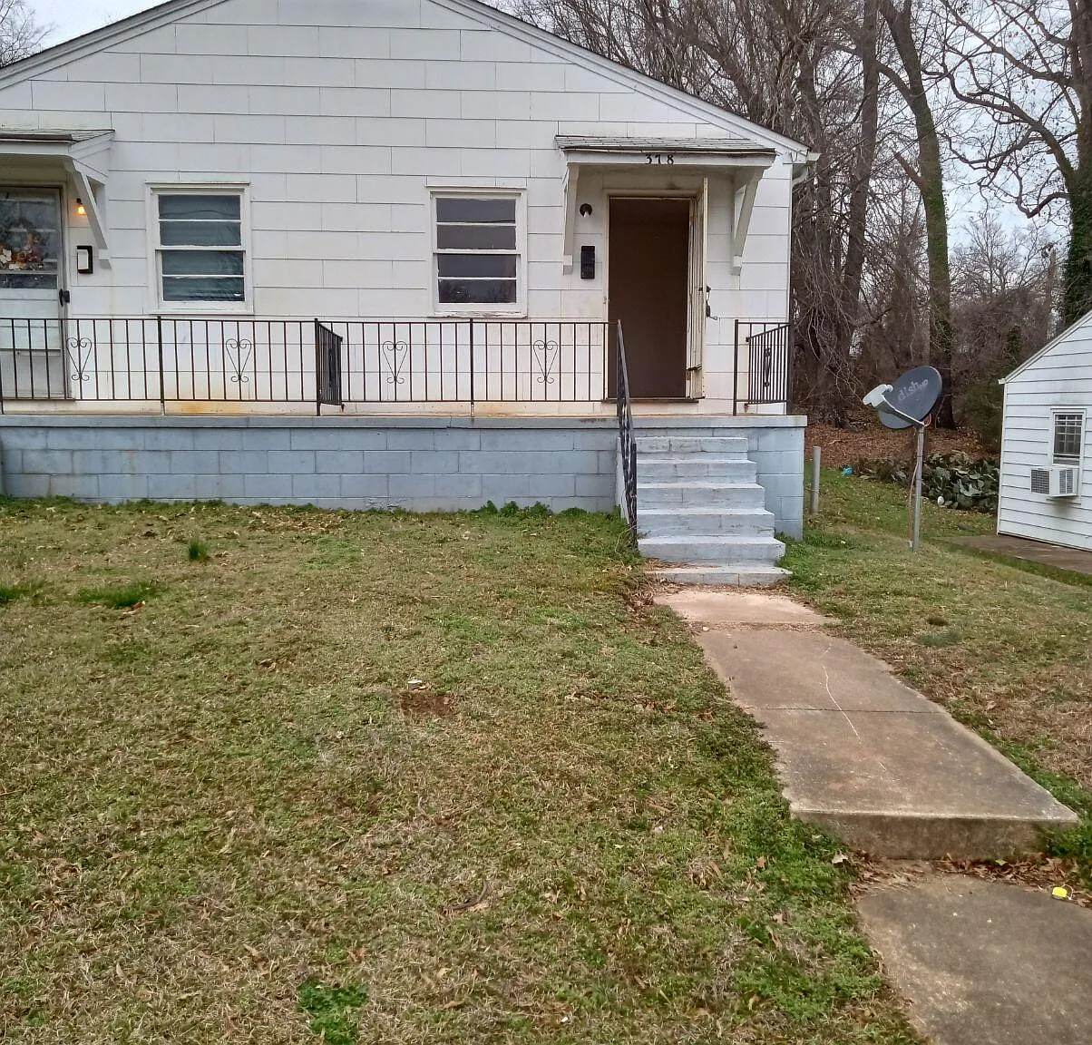 2 bed, 1.0 bath, 780 sqft, $725 — Photo 1