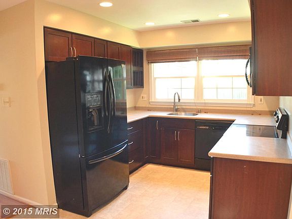 3rd image of 12502 Woodcock Ln
