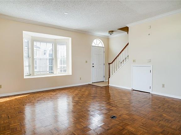 4th image of 3015 W Cleveland St Unit E