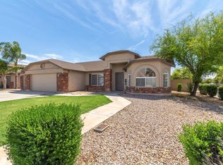 3907 E Meadow Creek Way, San Tan Valley, AZ 85140