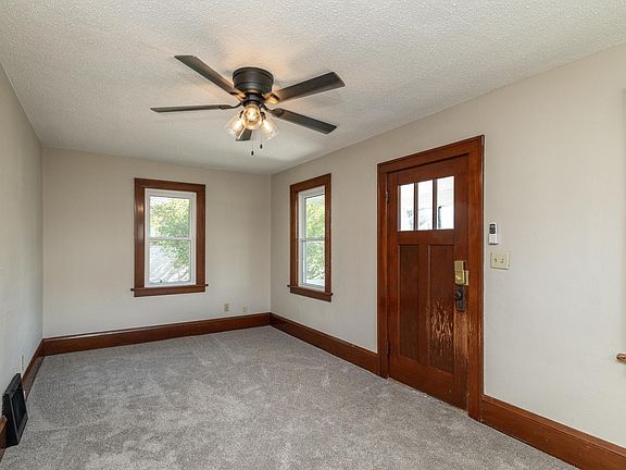 4th image of 448 8th Ave S