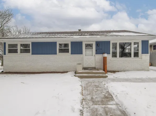 2858 South 93rd STREET, West Allis, WI 53227
