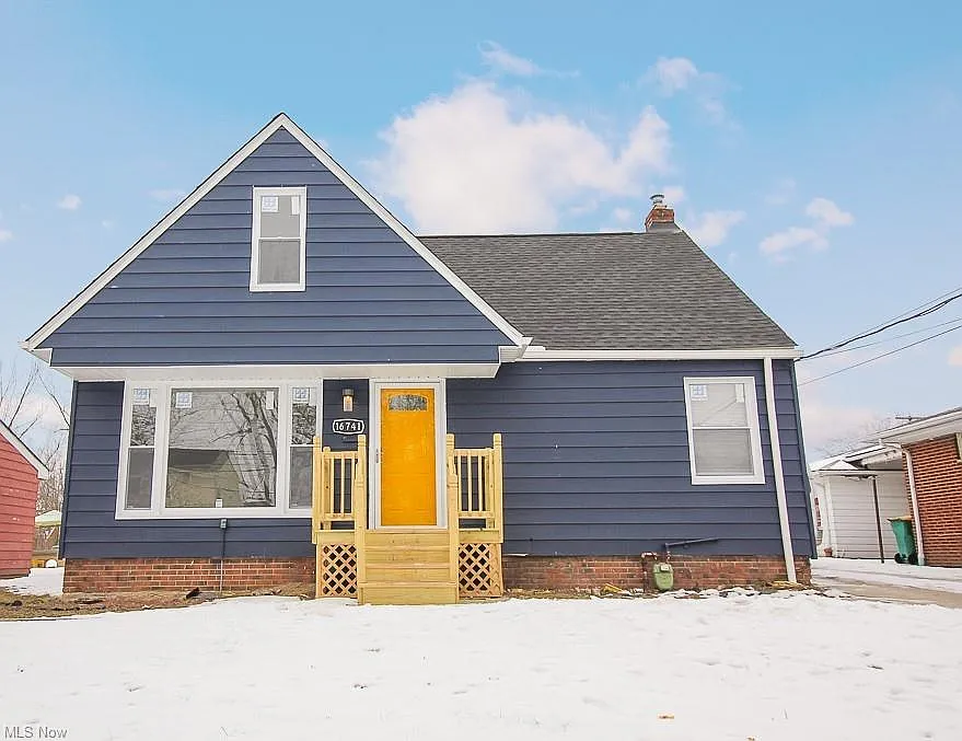 16741 Gerard Ave photo 1