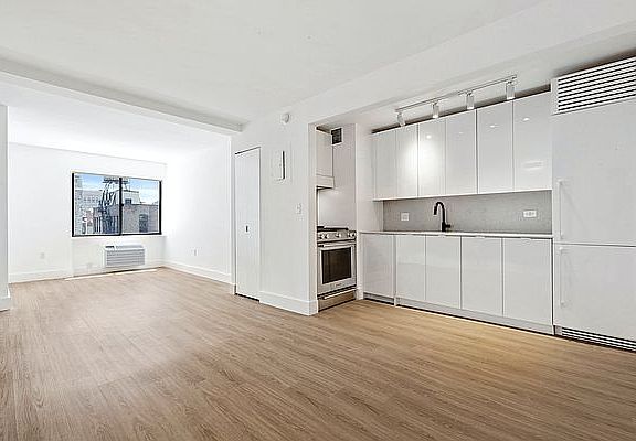 160 W 24th St #A, New York, NY 10011 | Zillow