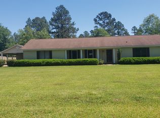 38 Kate St, Waynesboro, MS 39367