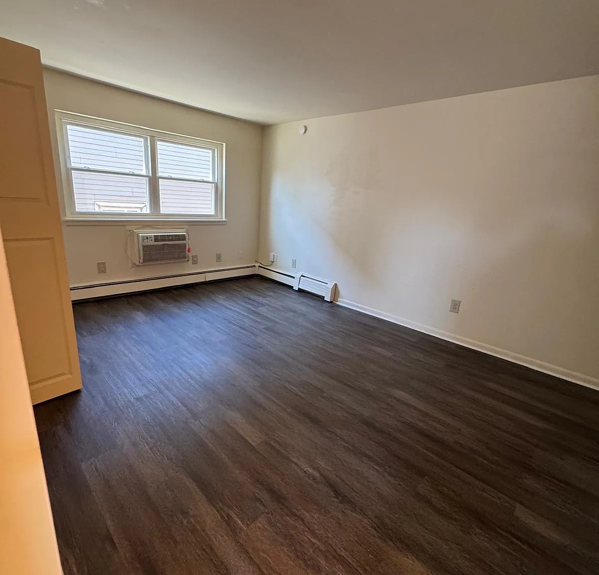 1 bed, $1,755 — Photo 1