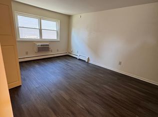 70 McKinley Ave #C3, Bridgeport, CT 06606