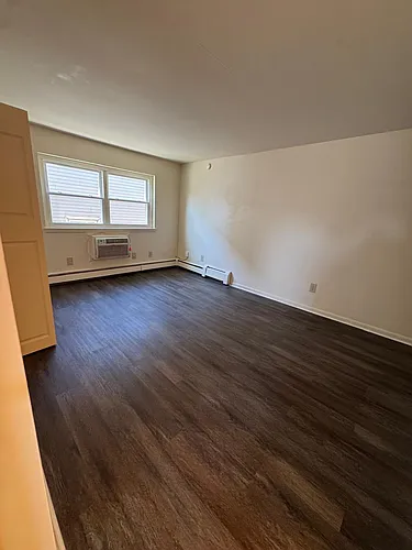 70 McKinley Ave Photo 1